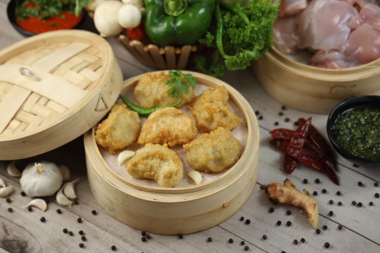 Pierogi z bobem i suszonymi pomidorami – białkowa uczta